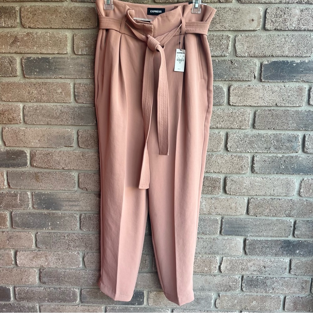 Express pants, size 8, high rise ankle New With Tag (NWT)